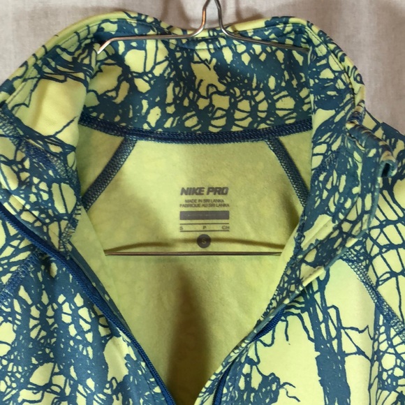 NIKE PRO Dri-Fit Zip Up Jacket size Small - Picture 2 of 6